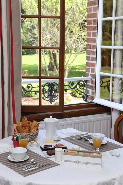 Bed and Breakfast Manoir Le Mesnil Saint-Martin-aux-Chartrains Exterior foto