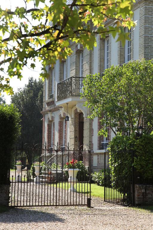 Bed and Breakfast Manoir Le Mesnil Saint-Martin-aux-Chartrains Exterior foto